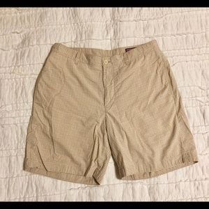 Vineyard Vines shorts